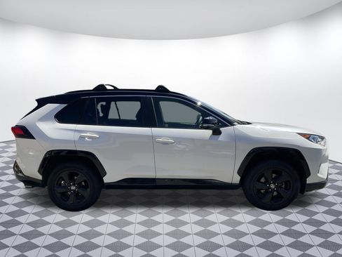 Used 2021 Toyota RAV4 XSE AWD/4WD image 2