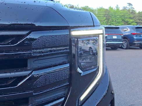 Certified 2025 GMC Sierra 1500 Elevation AWD/4WD image 11