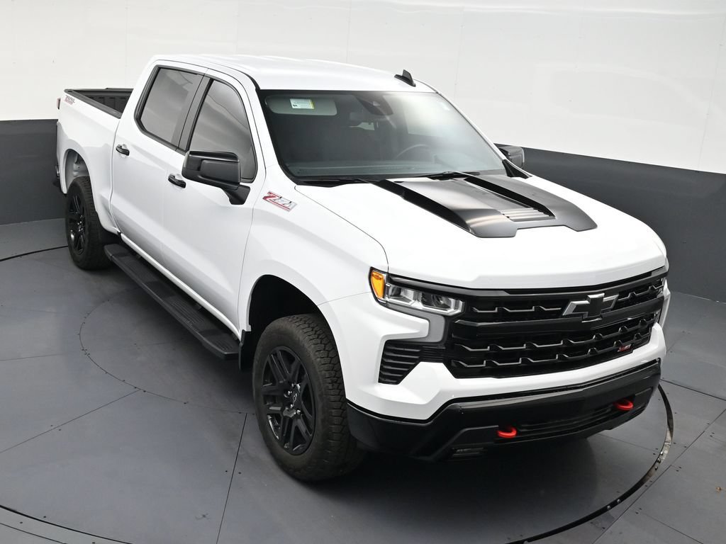 Used 2025 Chevrolet Silverado 1500 LT Trail Boss w/ LT Trail Boss Premium Package AWD/4WD image 15