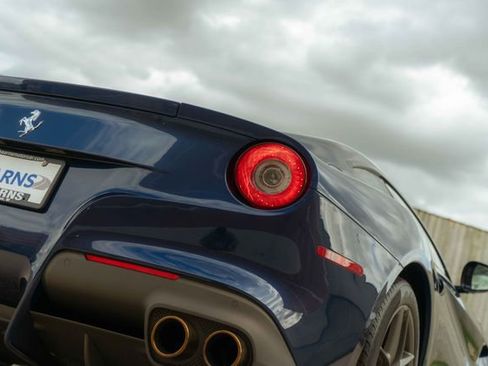 Used 2017 Ferrari F12 Berlinetta RWD image 40