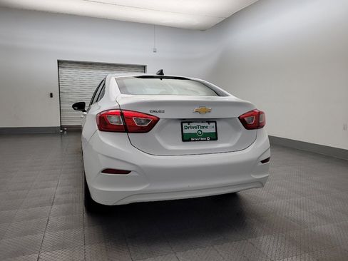 Used 2018 Chevrolet Cruze LS image 6