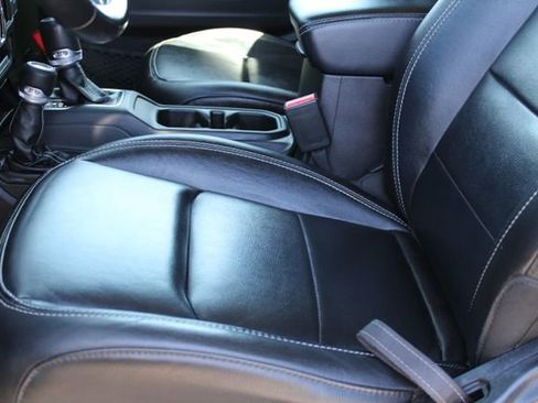 Used 2023 Jeep Wrangler Unlimited Sahara w/ Cold Weather Group AWD/4WD image 36