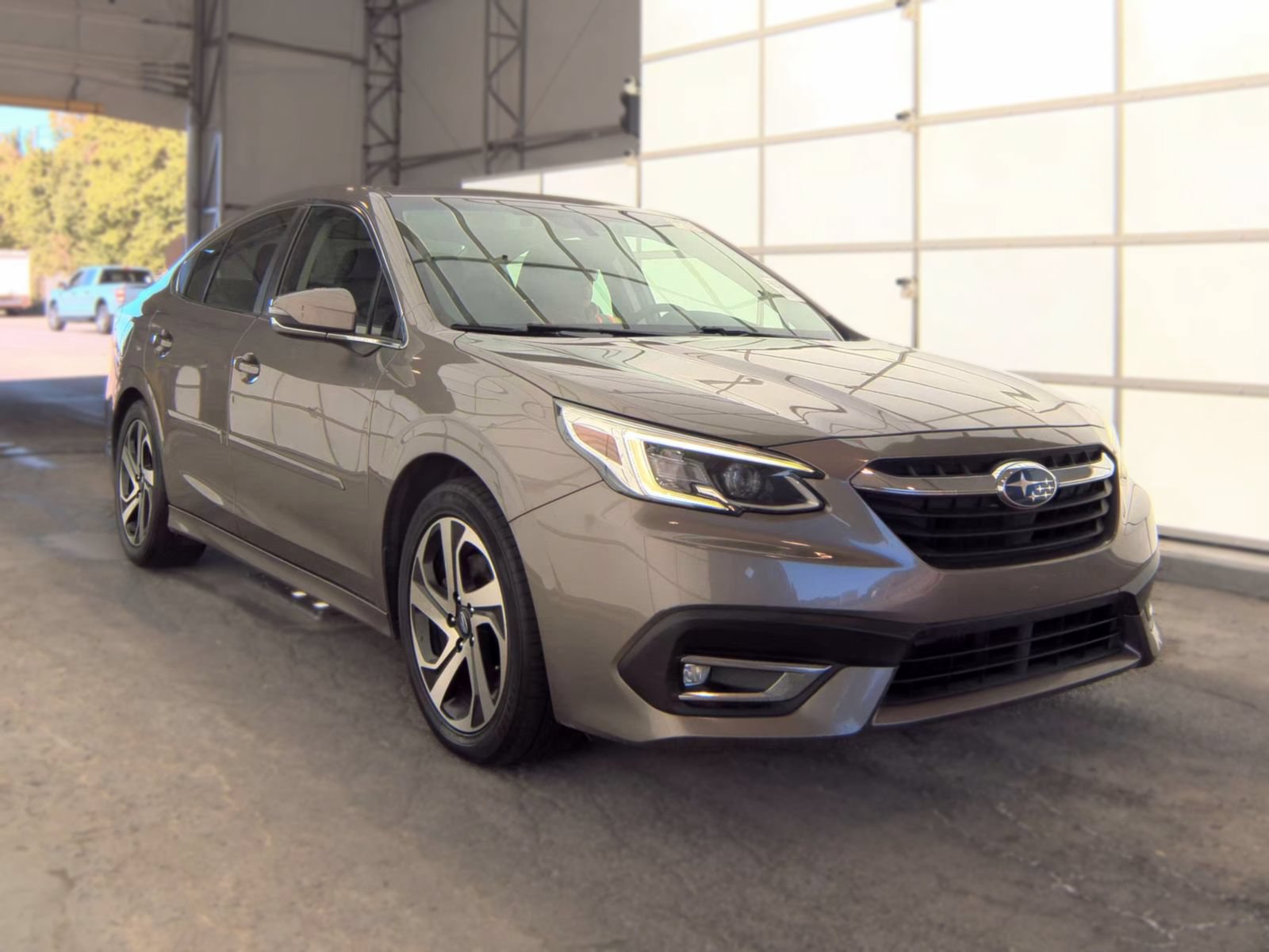 Used 2022 Subaru Legacy Limited AWD/4WD image 2