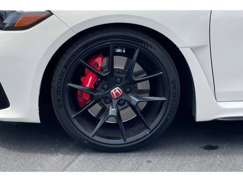Used 2025 Honda Civic Type R image 9