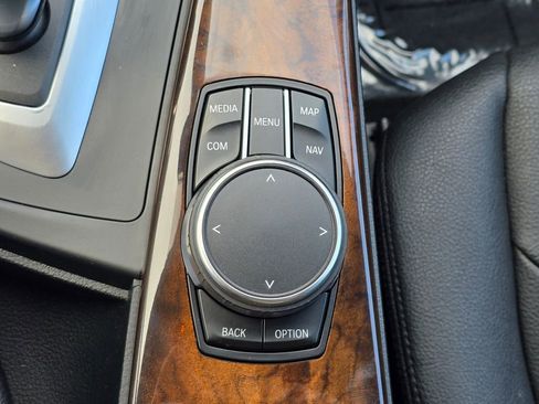 Used 2018 BMW 320i xDrive Sedan w/ Convenience Package image 37