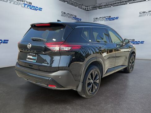 Used 2023 Nissan Rogue SV w/ SV Premium B Package FWD image 5