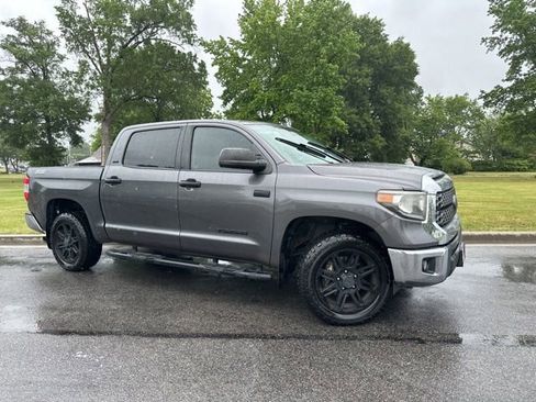 Used 2020 Toyota Tundra SR5 w/ SR5 Upgrade Package RWD image 2