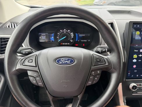 Used 2024 Ford Edge SEL w/ Cargo Accessory Package AWD/4WD image 16