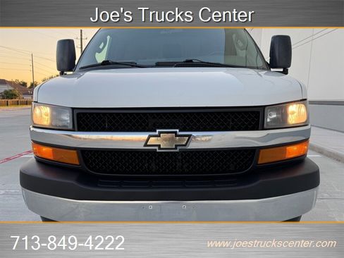 Used 2018 Chevrolet Express 3500 w/ Power Convenience Package image 27