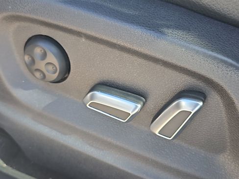 Used 2016 Audi Q5 2.0T Premium image 12