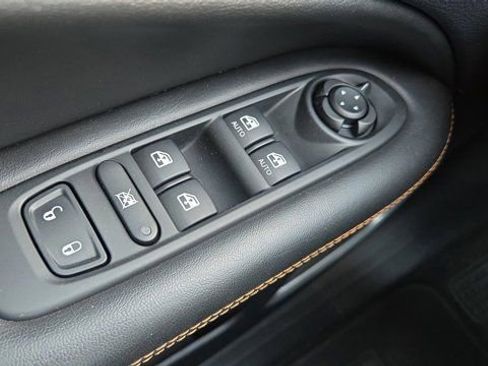 Used 2017 Jeep Compass Limited AWD/4WD image 28