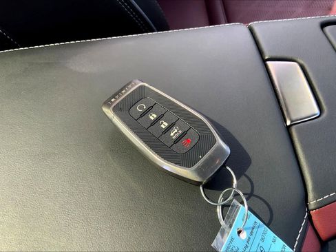 Used 2025 INFINITI QX80 Autograph w/ Autograph Exterior Package image 14