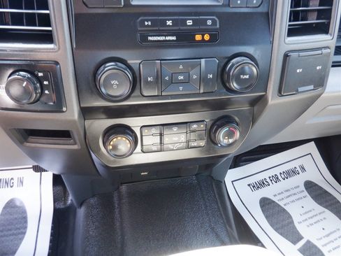 Used 2022 Ford F250 XL w/ Power Equipment Group AWD/4WD image 17