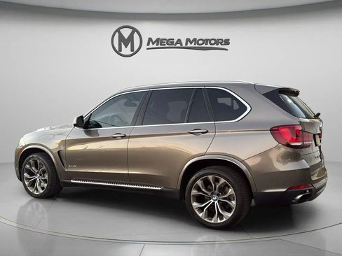 Used 2017 BMW X5 xDrive50i w/ Executive Package image 4