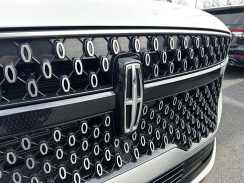 Certified 2025 Lincoln Navigator Reserve image 10