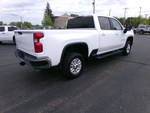 Used 2023 Chevrolet Silverado 2500 LT w/ Convenience Package AWD/4WD image 3