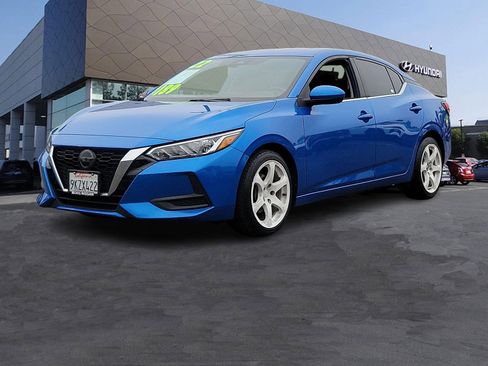Used 2022 Nissan Sentra SV image 1