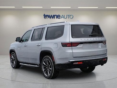 Used 2022 Jeep Wagoneer Series II w/ Premium Group I image 3