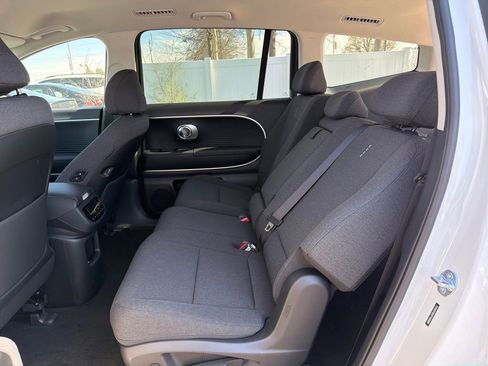 New 2026 Hyundai Ioniq 9 SE image 28