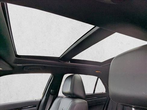 Used 2018 Chrysler 300 S w/ 300S Premium Group image 15