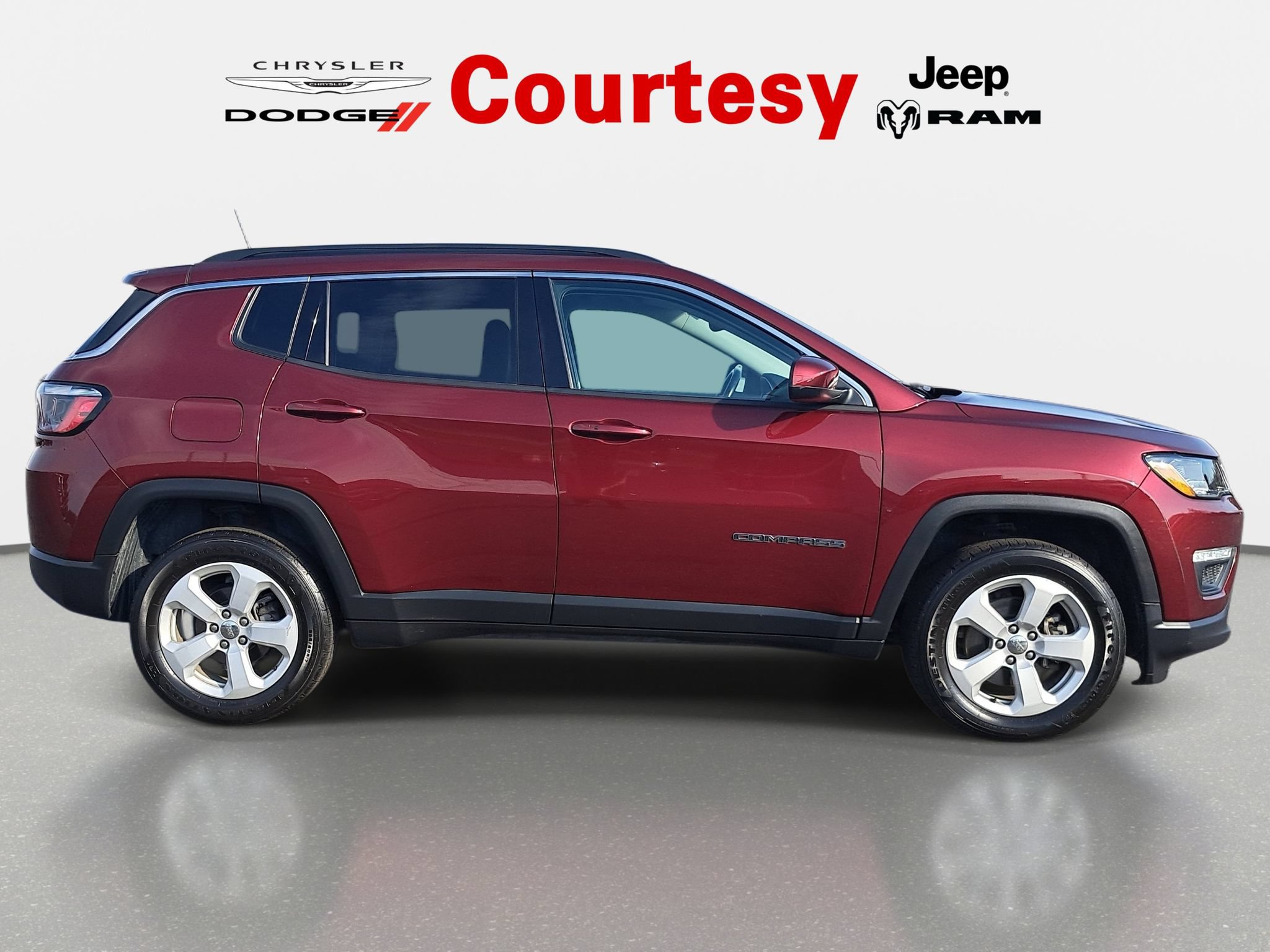 Used 2021 Jeep Compass Latitude w/ Convenience Group AWD/4WD image 3