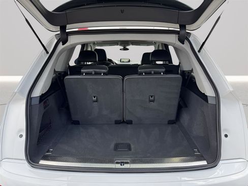 Used 2019 Audi Q7 3.0T Prestige image 34