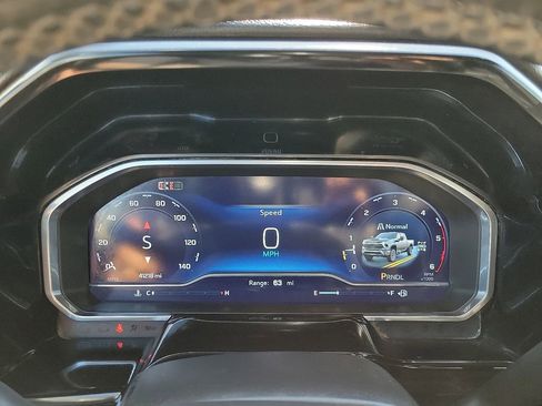 Used 2024 Chevrolet Silverado 2500 LT w/ Convenience Package image 23