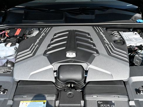 Used 2024 Lamborghini Urus Performante AWD/4WD image 64