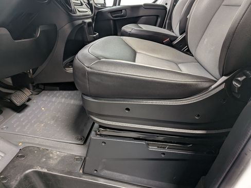 Used 2025 RAM ProMaster 2500 w/ Convenience Group FWD image 18