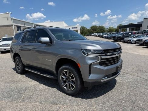 Used 2022 Chevrolet Tahoe LT w/ Luxury Package AWD/4WD image 13
