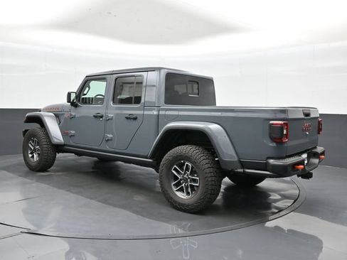 Used 2025 Jeep Gladiator Mojave AWD/4WD image 2