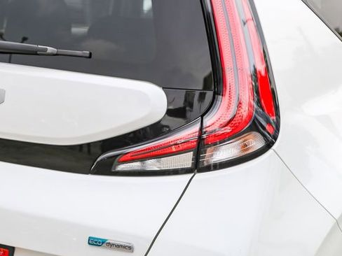 Certified 2023 Kia Soul EX image 11