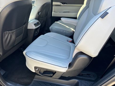 Certified 2025 Hyundai Palisade SEL image 21
