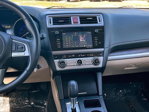 Used 2015 Subaru Outback 2.5i Limited w/ Popular Package #4 AWD/4WD image 8