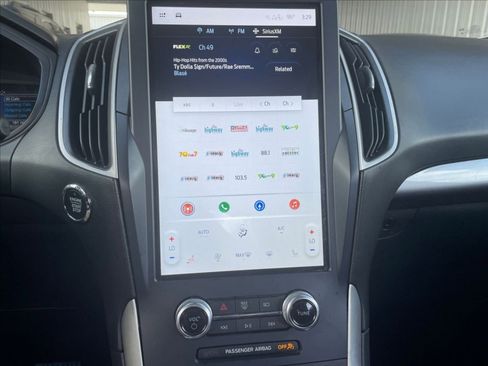 Used 2023 Ford Edge SEL image 21