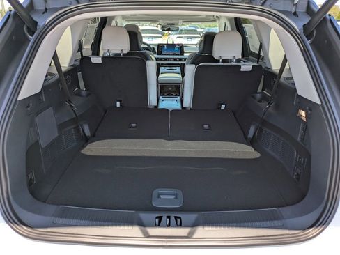 New 2026 Lincoln Aviator Reserve RWD image 13
