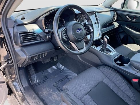 Used 2020 Subaru Outback Premium image 9