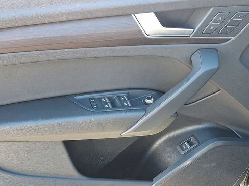 Certified 2023 Audi Q5 Premium w/ Convenience Package image 10