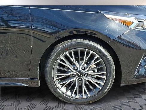 Certified 2024 Kia Forte GT-Line image 10