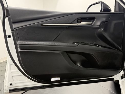 Used 2025 Toyota Camry XSE image 13