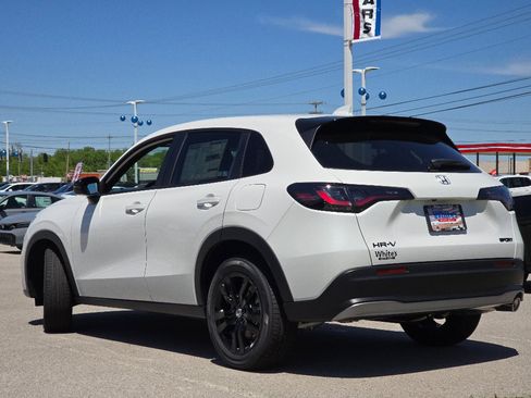 New 2026 Honda HR-V Sport image 9