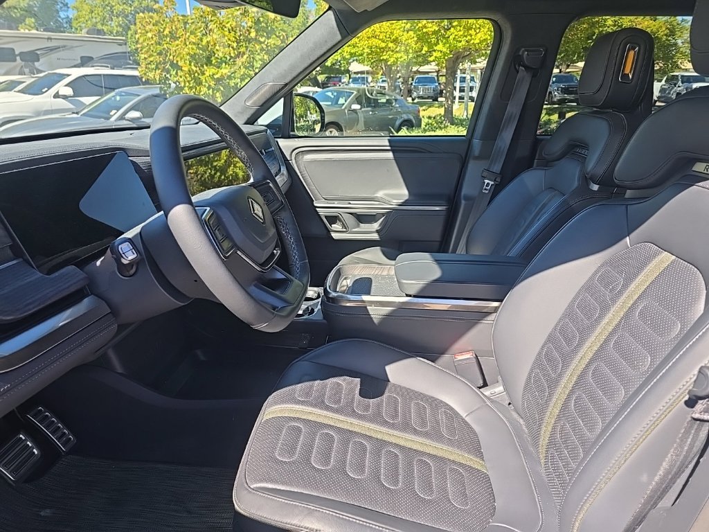 Used 2023 Rivian R1S Adventure Dual AWD/4WD image 9