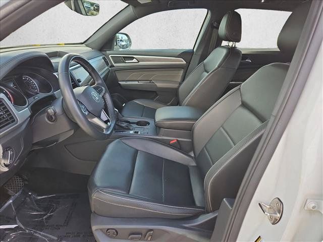 Used 2021 Volkswagen Atlas Cross Sport SE w/ Panoramic Sunroof Package FWD image 22