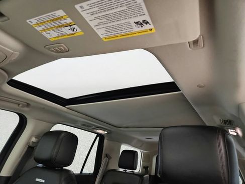 Used 2018 Ford Expedition Platinum AWD/4WD image 12