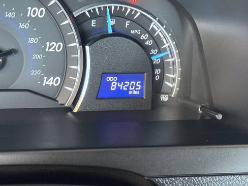 Used 2014 Toyota Camry XLE FWD image 21