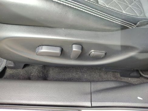 Used 2017 Nissan Maxima Platinum image 12