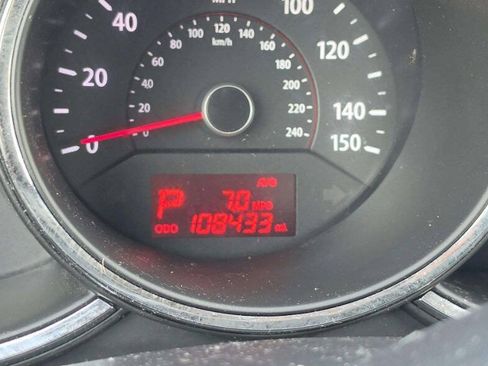 Used 2012 Kia Sorento FWD w/ Third Row Pkg image 9