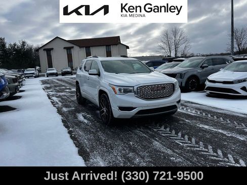 Used 2019 GMC Acadia Denali w/ Technology Package image 3