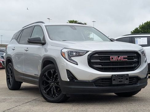Used 2021 GMC Terrain SLT w/ Elevation Edition image 2