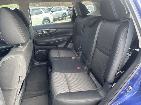 Used 2018 Nissan Rogue S FWD image 12
